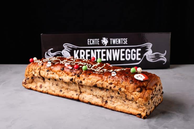 Traditionele Twentse krentenwegge met logo of opgespoten tekst in luxe doos